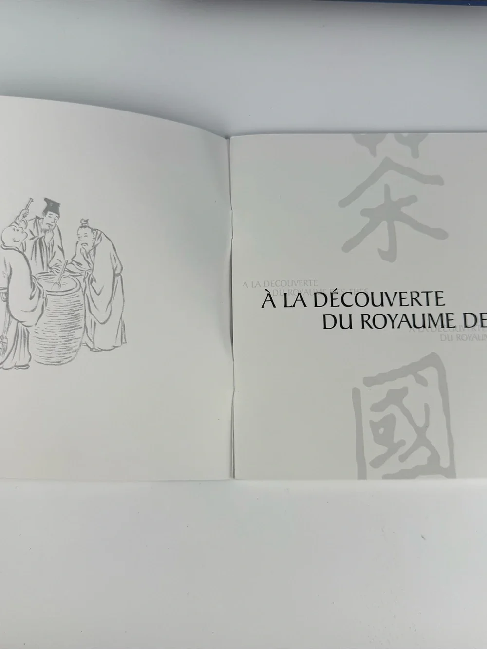Royaume Des Thes Ceremonial Jasmine tea Gift Set With Mat, Incense and Candle